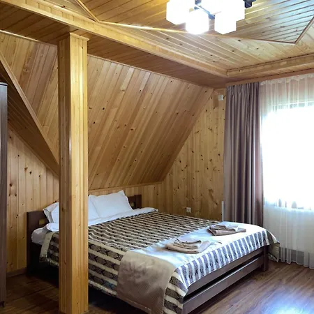 Луг Hotel Golovetsk